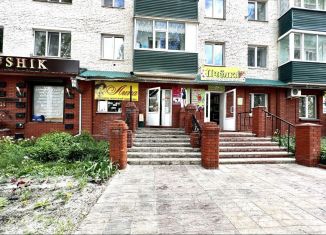 Продам торговую площадь, 30 м2, Янаул, Советская улица, 2