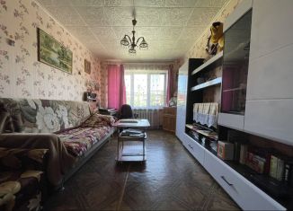 Продам 2-ком. квартиру, 54 м2, Волхов, улица Ломоносова, 4