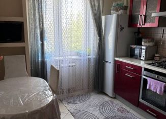 Сдам 3-ком. квартиру, 70 м2, Щербинка, улица Космонавтов, 12