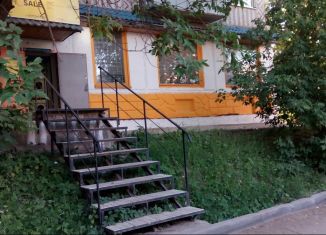 Продается 3-комнатная квартира, 110 м2, Калужская область, улица Маршала Жукова, 15