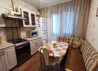 Продажа 3-комнатной квартиры, 66 м2, Москва, улица Гастелло, 12, улица Гастелло