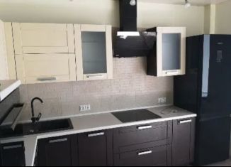 Сдам в аренду двухкомнатную квартиру, 56 м2, Ломоносов, улица Костылева, 18