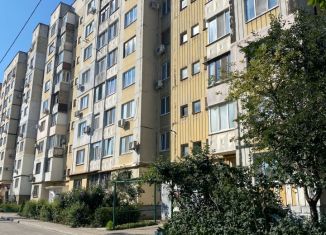 Продаю 3-ком. квартиру, 64 м2, Крым, улица Дружбы, 64
