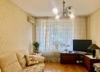 Продажа трехкомнатной квартиры, 71 м2, Москва, улица Дружбы, 10/32